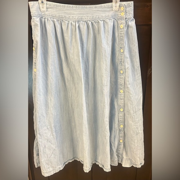 Madewell Dresses & Skirts - Madewell Chambray Patio Skirt Sz 10